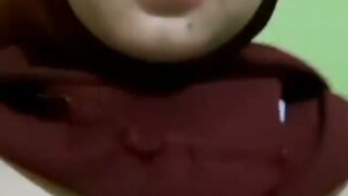 Indo Viral Abg SMA Jilbab 2025 Terbaru Iclik di Rumah Nenek Yang Masih Horeg dan Bogem Jadi Pusat Perhatian Global Trending Top 10 New