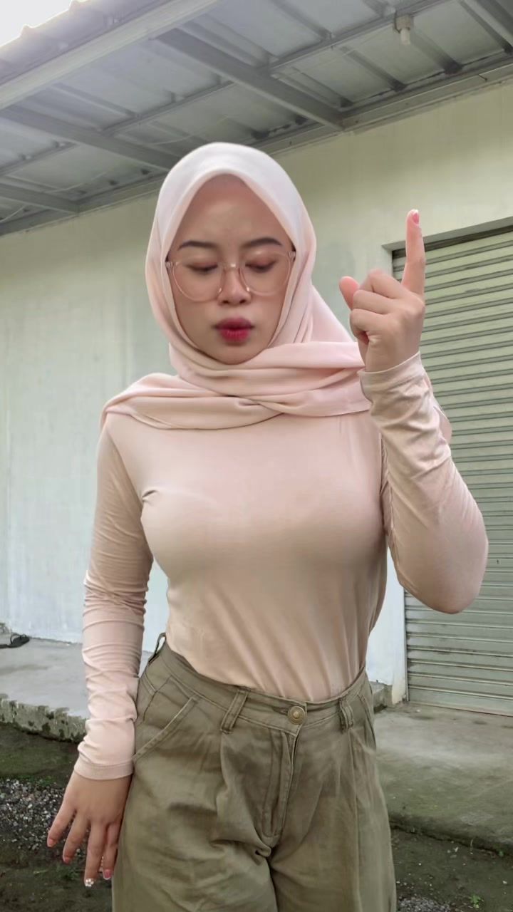 10 Video Viral Terbaru Wiwik ABG Viral 2025 Anjay Hijab Kebaya hitam